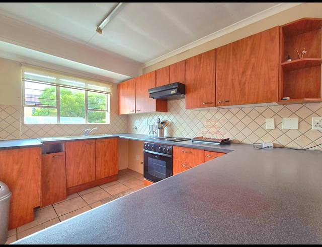 2 BEDROOM APARTMENT FOR SALE IN VAN DYK PARK